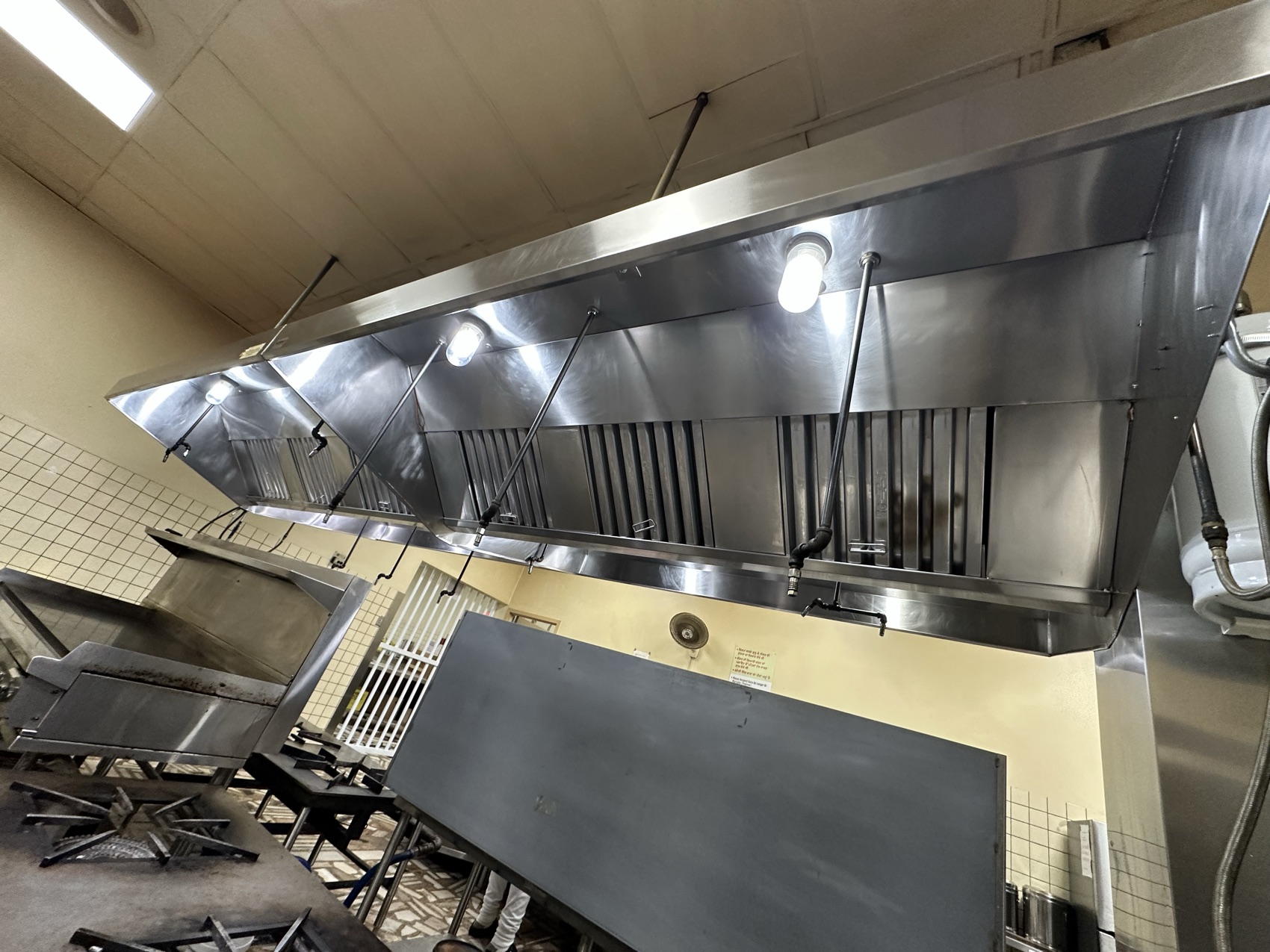 Cleaned commercial exhaust vent