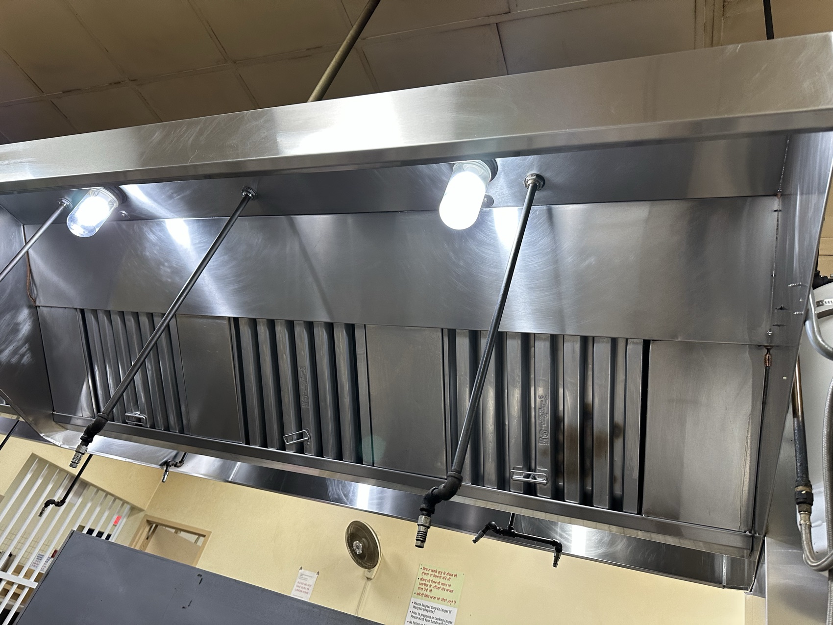 Cleaned commercial exhaust vent